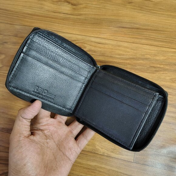 Men's Zipper Bifold Leather Wallet with RFID Blocking - Picture 1 of 7